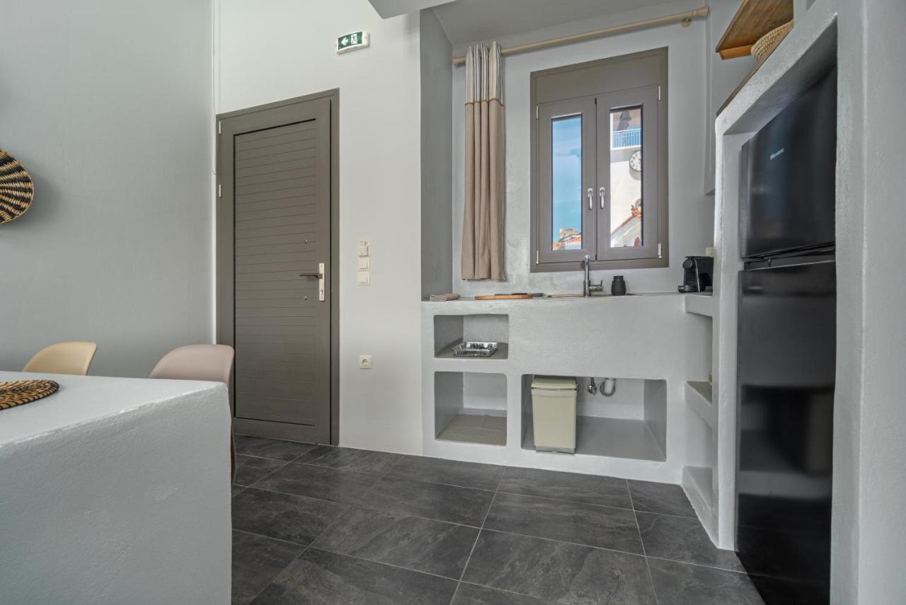 La Perla Suites Agii Apostoli Esterno foto