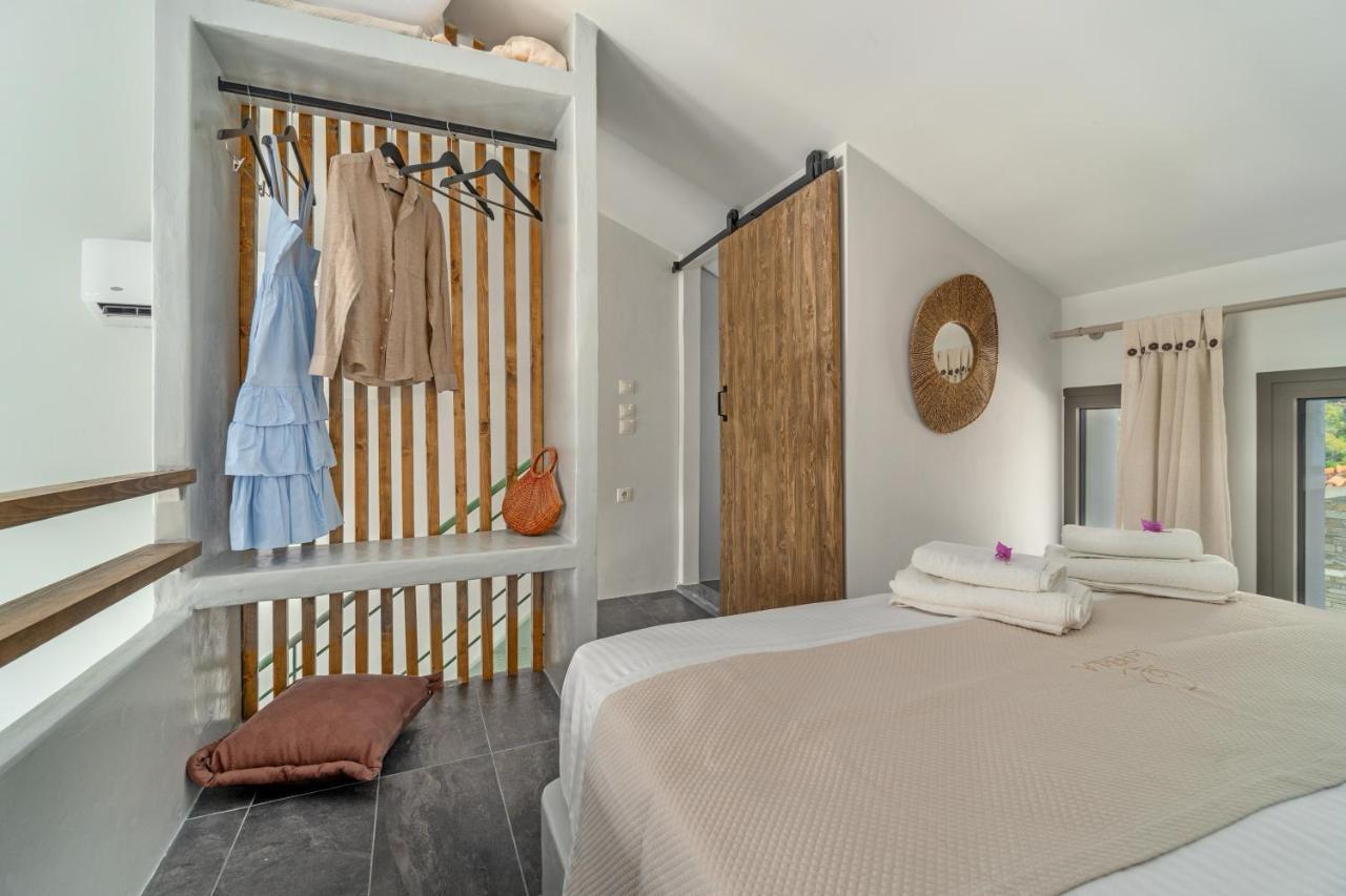 La Perla Suites Agii Apostoli Esterno foto